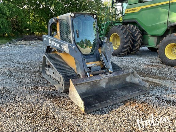 Image of John Deere 333D Primary image