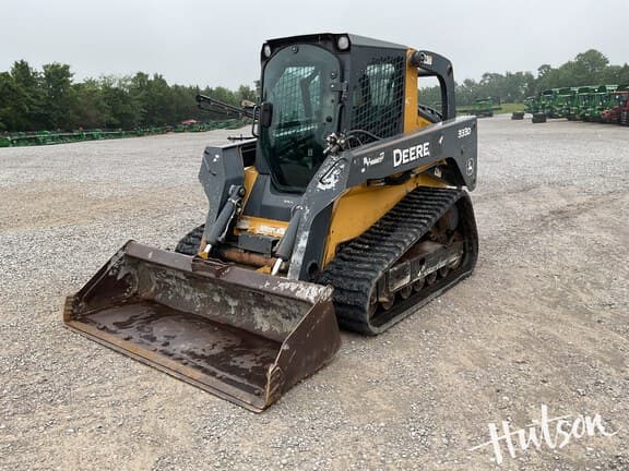 Image of John Deere 333D equipment image 2