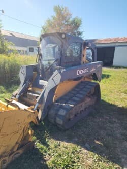 Image of John Deere 333D Primary image