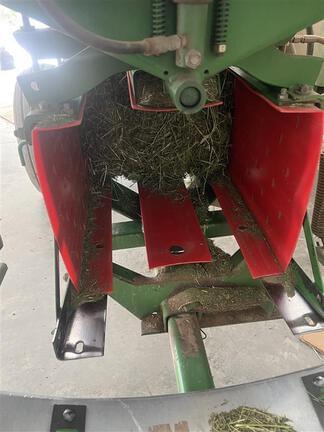 Image of John Deere 348 equipment image 3