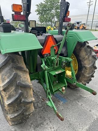 Image of John Deere 5045D equipment image 3