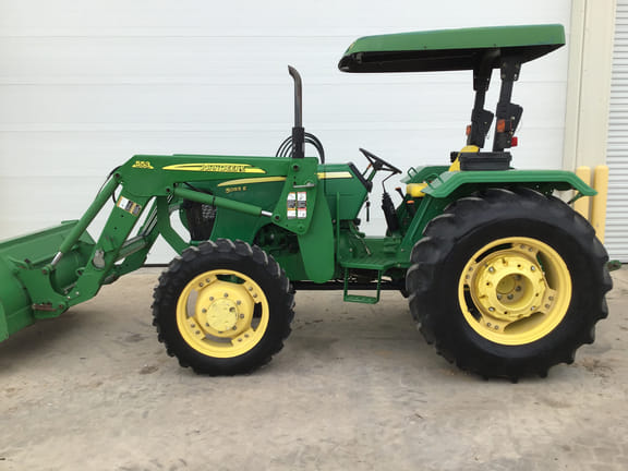 2010 John Deere 5055E Equipment Image0