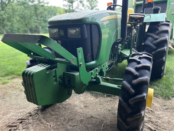 Image of John Deere 5065E equipment image 2