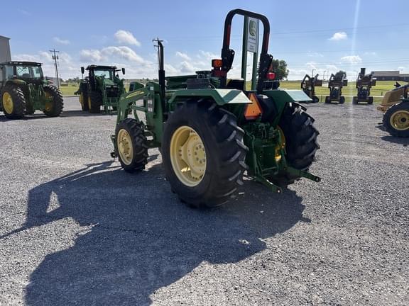 Image of John Deere 5065E equipment image 2