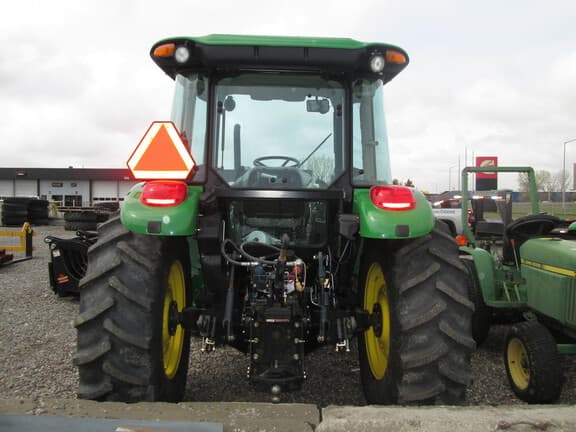 Image of John Deere 5101E equipment image 4