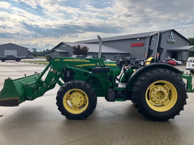 Image of John Deere 5105M equipment image 1