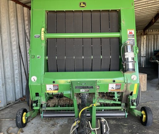 2010 John Deere 568 Equipment Image0