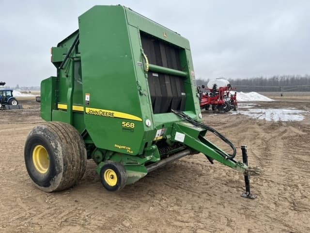 Image of John Deere 568 equipment image 1