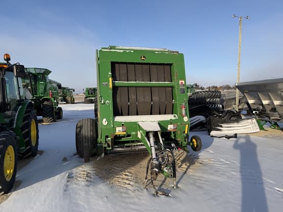 Image of John Deere 568 equipment image 1