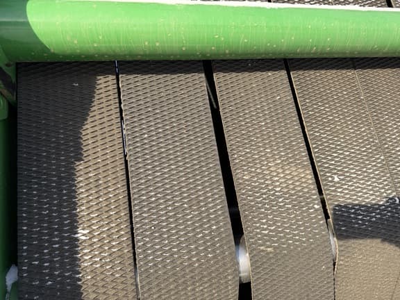 Image of John Deere 568 equipment image 4