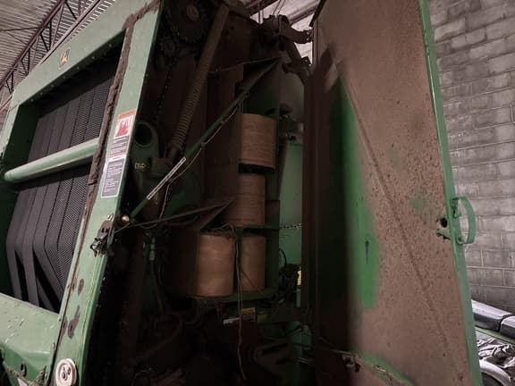 Image of John Deere 568 equipment image 3