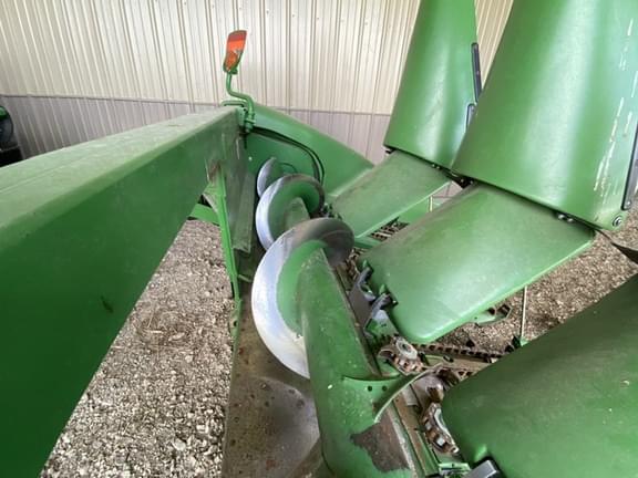 Image of John Deere 606C equipment image 4