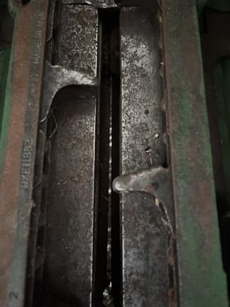 Image of John Deere 606C equipment image 4