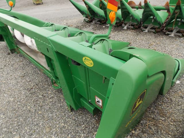 Image of John Deere 606C equipment image 4