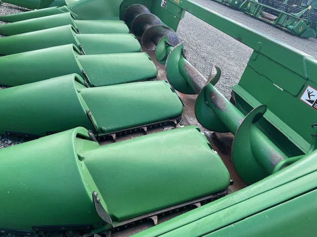 Image of John Deere 606C equipment image 1