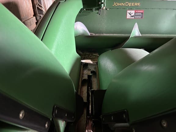 Image of John Deere 608C equipment image 4