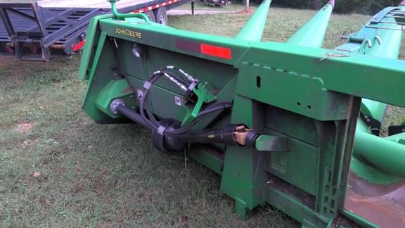 Image of John Deere 608C equipment image 2