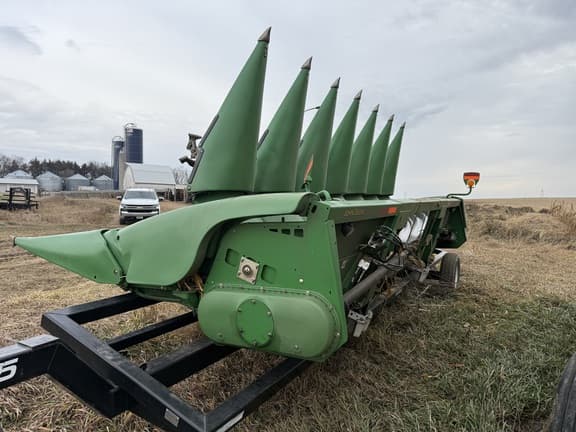 Image of John Deere 608C equipment image 3