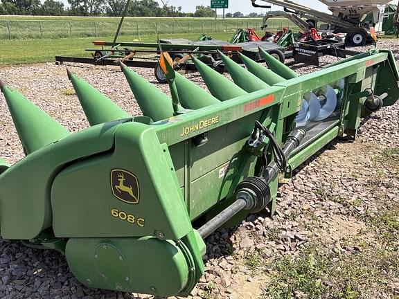 Image of John Deere 608C equipment image 1
