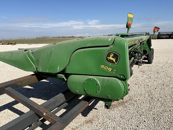 Image of John Deere 608C equipment image 3