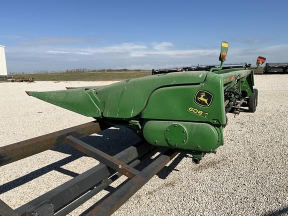 Image of John Deere 608C equipment image 1