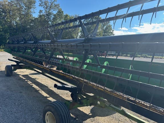 Image of John Deere 630F equipment image 3