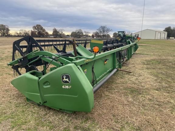 Image of John Deere 635F equipment image 1