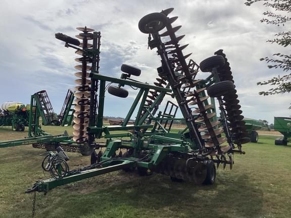 Image of John Deere 637 equipment image 2