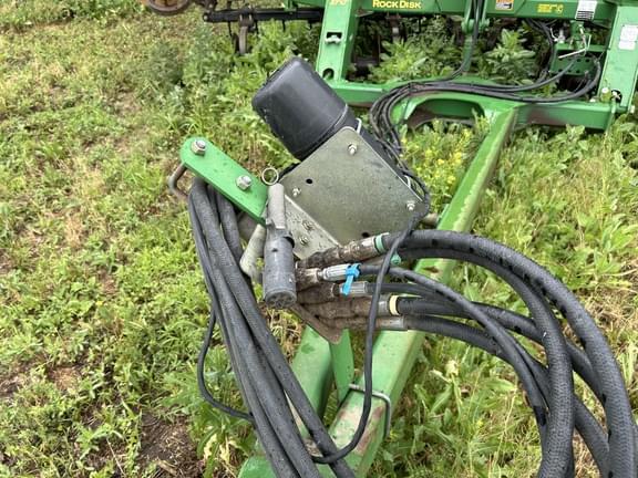 Image of John Deere 637 equipment image 3