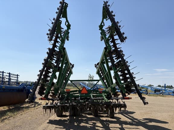 Image of John Deere 637 equipment image 3
