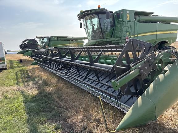 Image of John Deere 640D Primary image