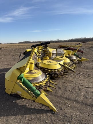2010 John Deere 678 Equipment Image0