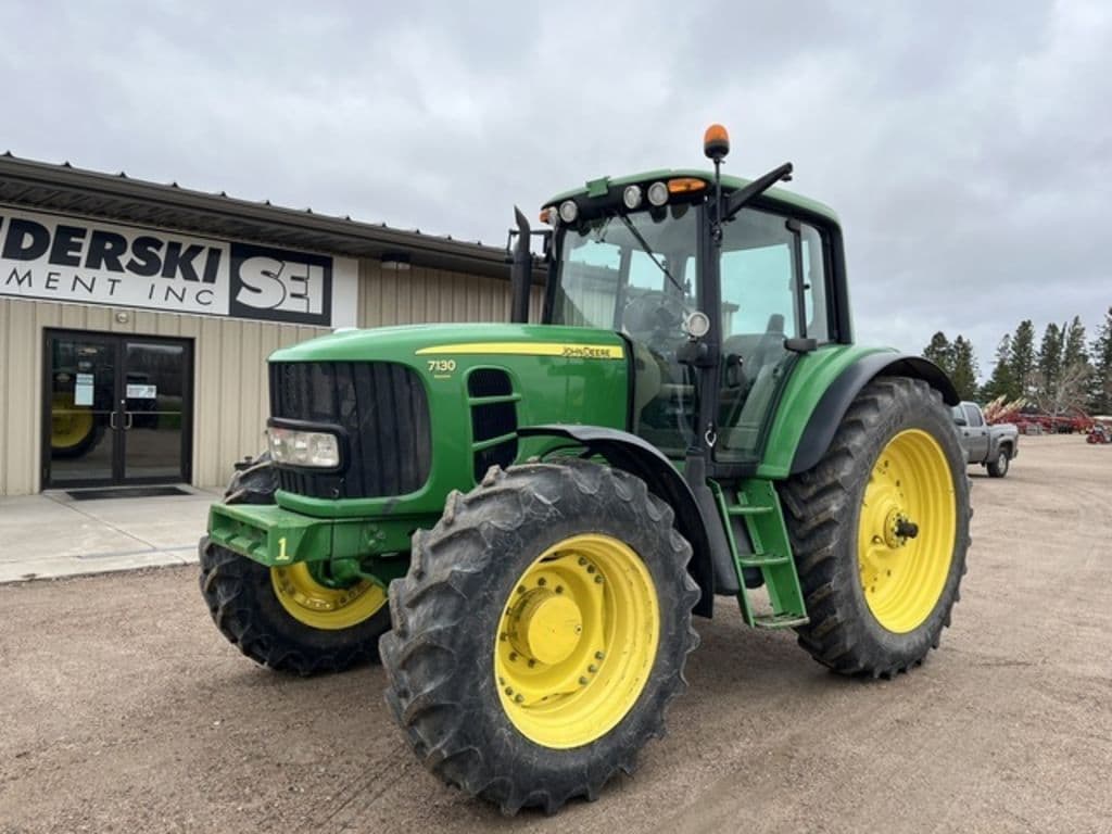 Image of John Deere 7130 Primary image
