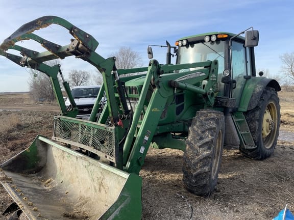 2010 John Deere 7330 Equipment Image0