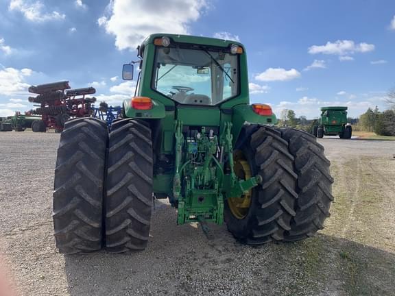 Image of John Deere 7330 equipment image 2