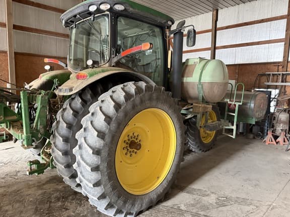 Image of John Deere 8245R equipment image 2