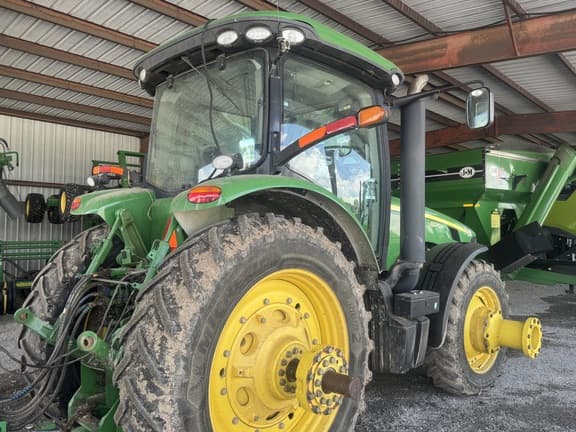 Image of John Deere 8270R equipment image 4