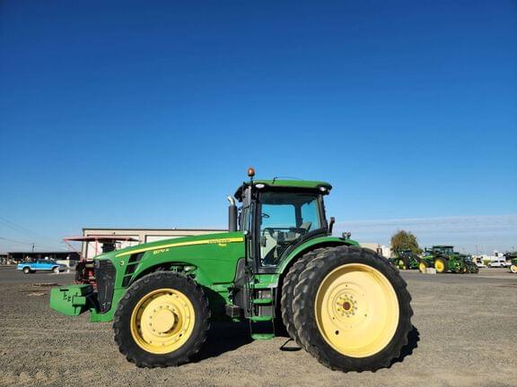 Image of John Deere 8270R equipment image 2