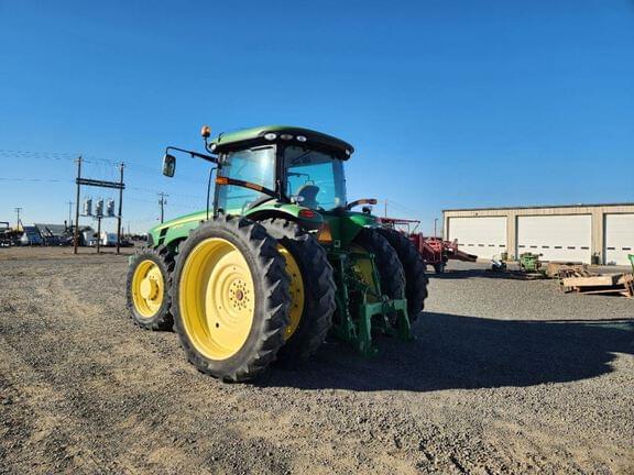 Image of John Deere 8270R equipment image 3