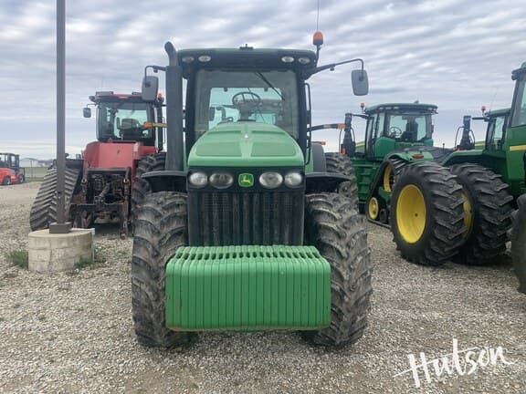 Image of John Deere 8270R equipment image 3