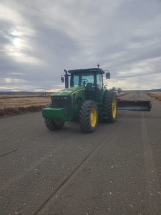 2010 John Deere 8270R Equipment Image0