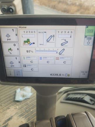 Image of John Deere 8270R equipment image 1