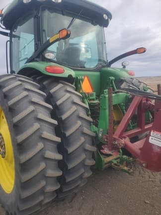 Image of John Deere 8270R equipment image 4