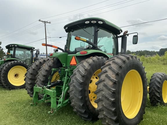 Image of John Deere 8270R equipment image 4
