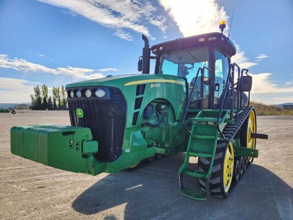 2010 John Deere 8320RT Equipment Image0
