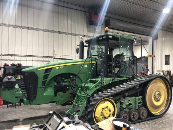 2010 John Deere 8320RT Equipment Image0