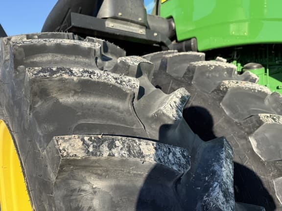 Image of John Deere 9230 equipment image 1