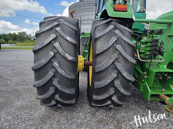 Image of John Deere 9330 equipment image 4