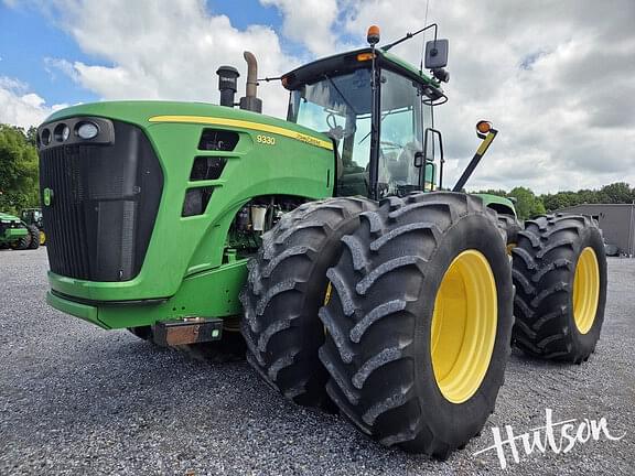 Image of John Deere 9330 equipment image 1