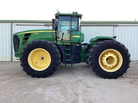 2010 John Deere 9330 Equipment Image0